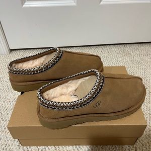 BRAND NEW IN BOX Ugg Tasman Shoes/Slippers